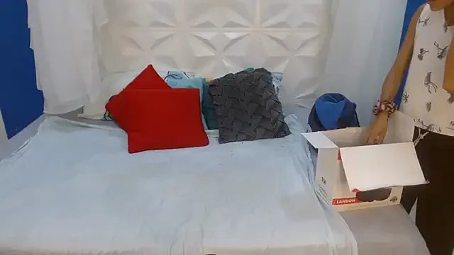 adisson_petite1 on StripChat