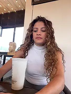 alana15 on StripChat