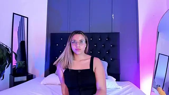 Cling to live show with Alexa__Blue from StripChat 