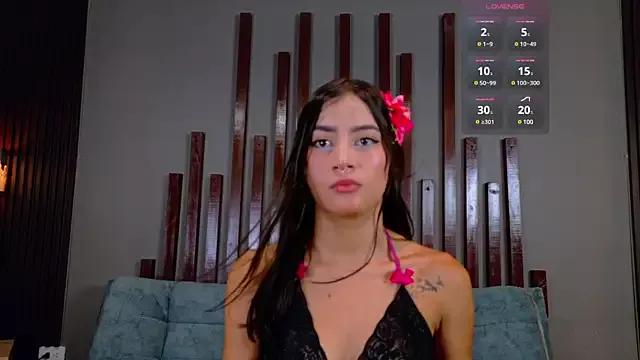 Cling to live show with alice_rous21 from StripChat 