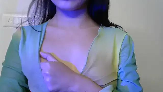 Freechat amrita2210 on StripChat