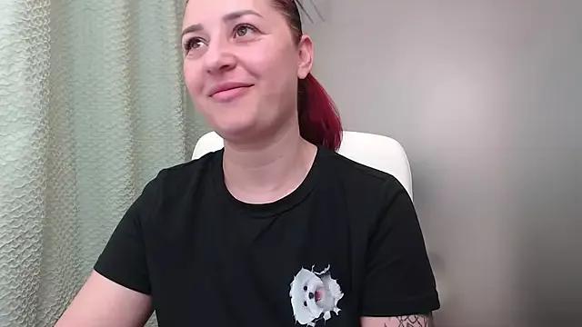 Cling to live show with AmyOfficee from StripChat 