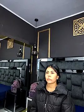 Aniajoness_ on StripChat