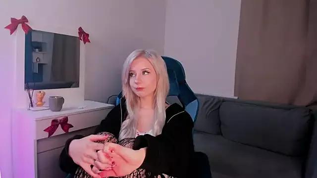 Cling to live show with Apri1__White from StripChat 