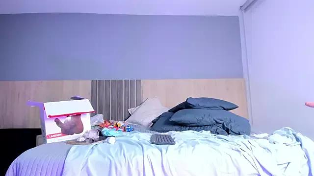 Discover Bahianamoon_ from StripChat