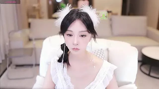 Bella-999 on StripChat 