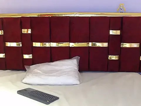 CATALINA_HIL9 on StripChat