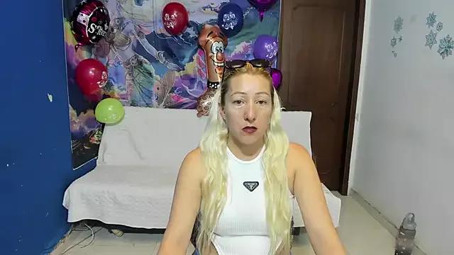 Cling to live show with Chrystal_Sl85 from StripChat 