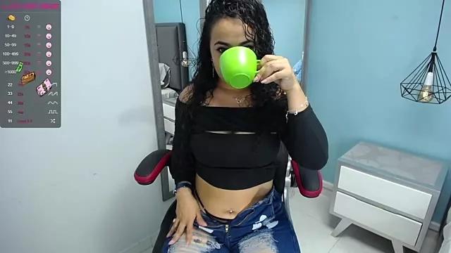 Cling to live show with CINTYLOVELY from StripChat 