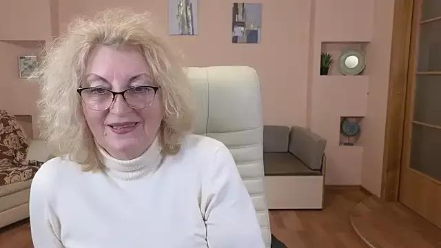Cling to live show with Clair_Clavodile from StripChat 