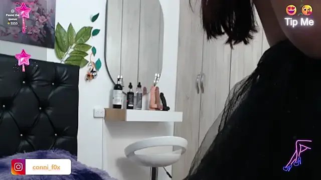conni_f00x on StripChat