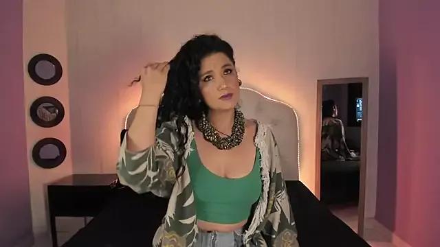 Cling to live show with Dakota_Rainbow22 from StripChat 