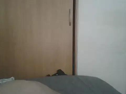 Cling to live show with DirtyDi97 from StripChat 