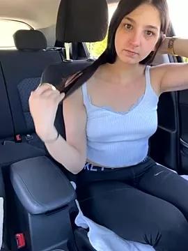 Cling to live show with DoriDeluxe66 from StripChat 