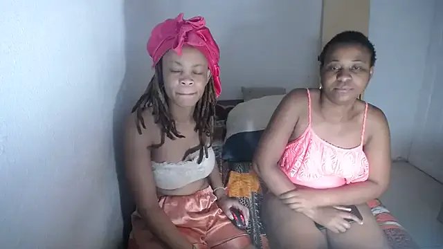 EbonyEssence on StripChat