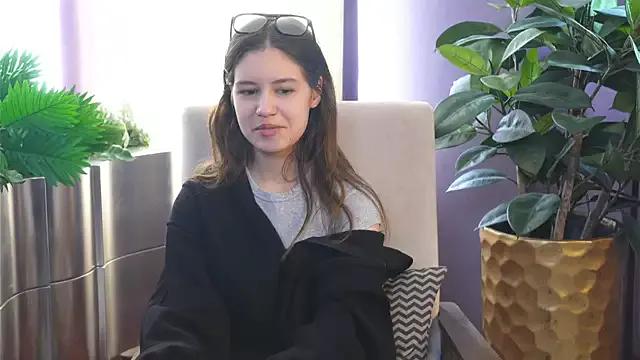 Cling to live show with EdinaFurr from StripChat 