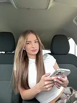 EvieEvans on StripChat 