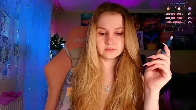 GoodWitch_ on StripChat 