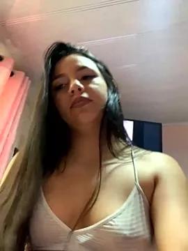 Cling to live show with hannahb-e from StripChat 