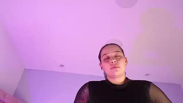 Cling to live show with IndiianaConnor from StripChat 