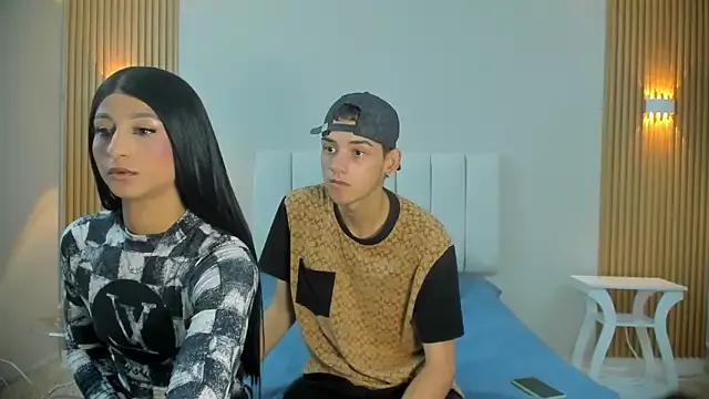 Cling to live show with Isa_and_juanjo from StripChat 