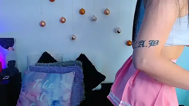 Isa_Maiden1 on StripChat