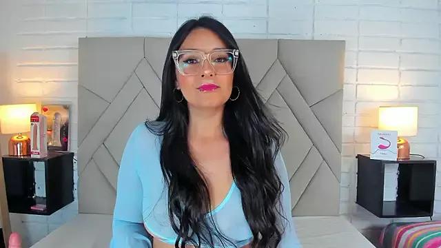 Cling to live show with Isis_Osman from StripChat 