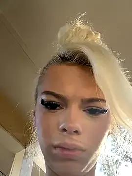 itspinkkk — Bathroom play