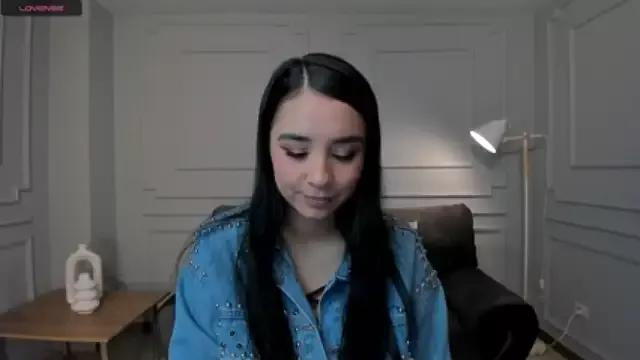 Cling to live show with IvannaRussell from StripChat 
