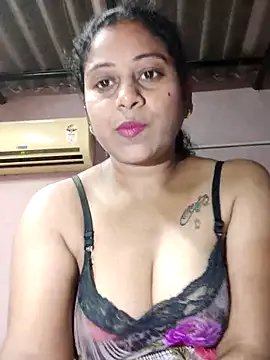 JENNIFERtamil on StripChat 
