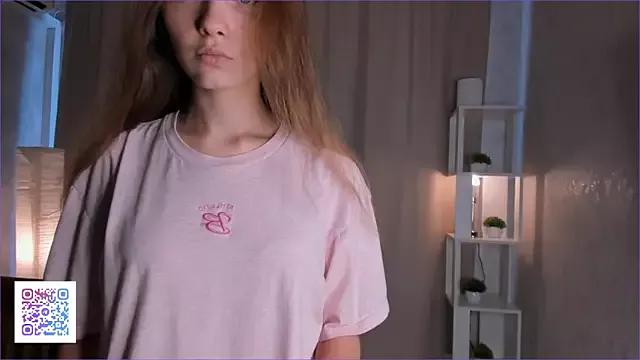 Cling to live show with JolynnBurttram from StripChat 