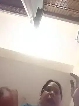 Cling to live show with JuicyJaanu from StripChat 