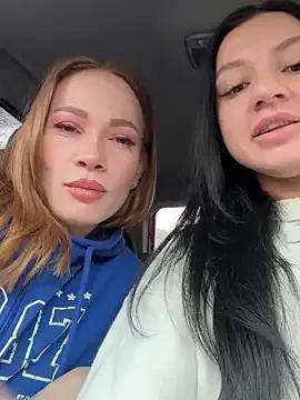 Cling to live show with JulliaVegas from StripChat 