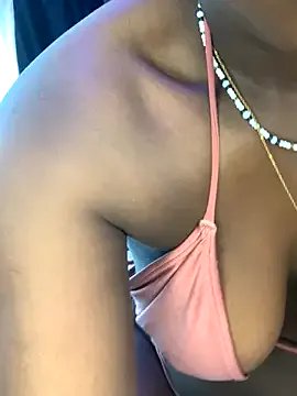 KarinaFlowers_ on StripChat