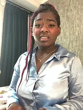 KarinaFlowers_ on StripChat