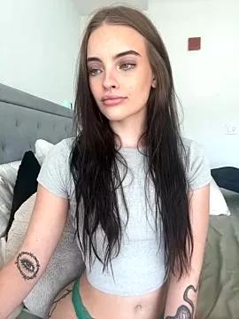 Cling to live show with KarissaChantelle from StripChat 
