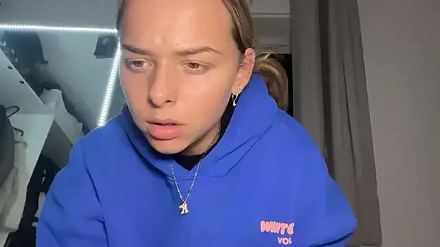 KayleeBella on StripChat