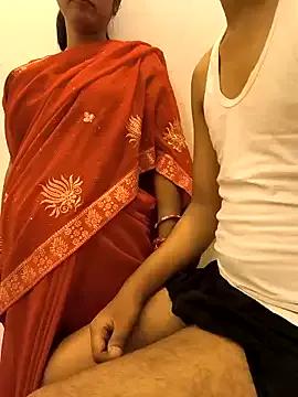 Kissing_Couple on StripChat