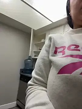 latina_curvy22