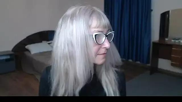 Cling to live show with Laura_Gol from StripChat 