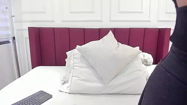 Cling to live show with Leamonroe__ from StripChat 