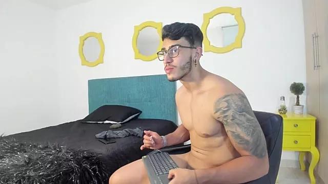 Cling to live show with Liam_Kleiin from StripChat 