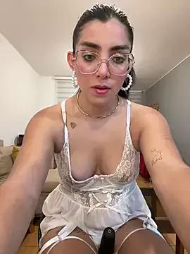 Cling to live show with MartinaSooler from StripChat 