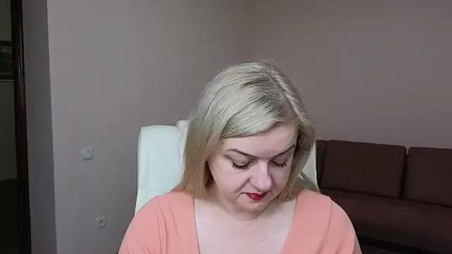 Cling to live show with Mary_Mist from StripChat 