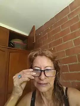 Cling to live show with MaryeLunna from StripChat 