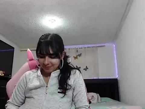 Cling to live show with Meganmilk1 from StripChat 