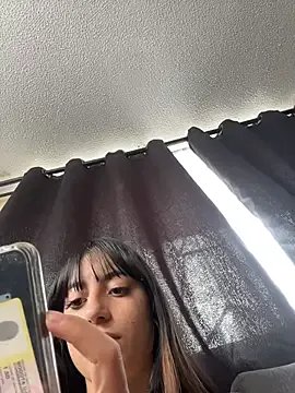 Mia_fiire on StripChat