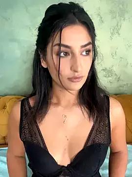 StripChat Mia_spicyy is Freechat Mia_spicyy — oil boobs babe