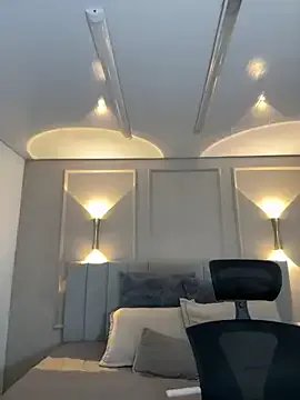 Miss_blue69 on StripChat