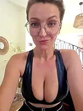 MissMialicious — Boobs out + surprise Video :gift: